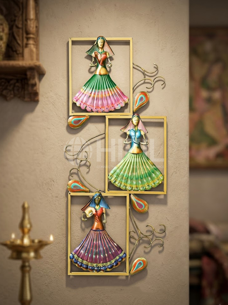 WALL DECOR