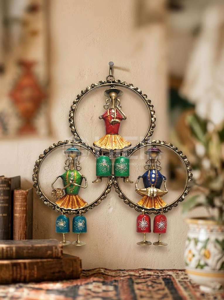 WALL DECOR