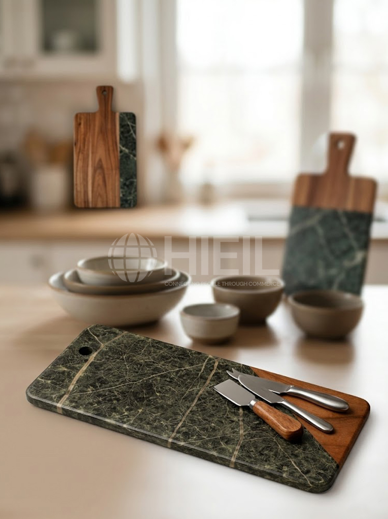 CHOPPING BOARD